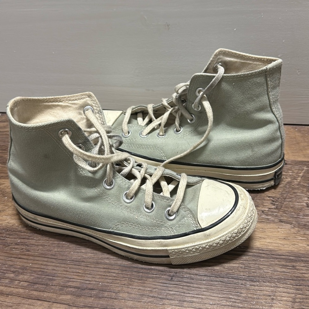 rare- Sage Converse Women
